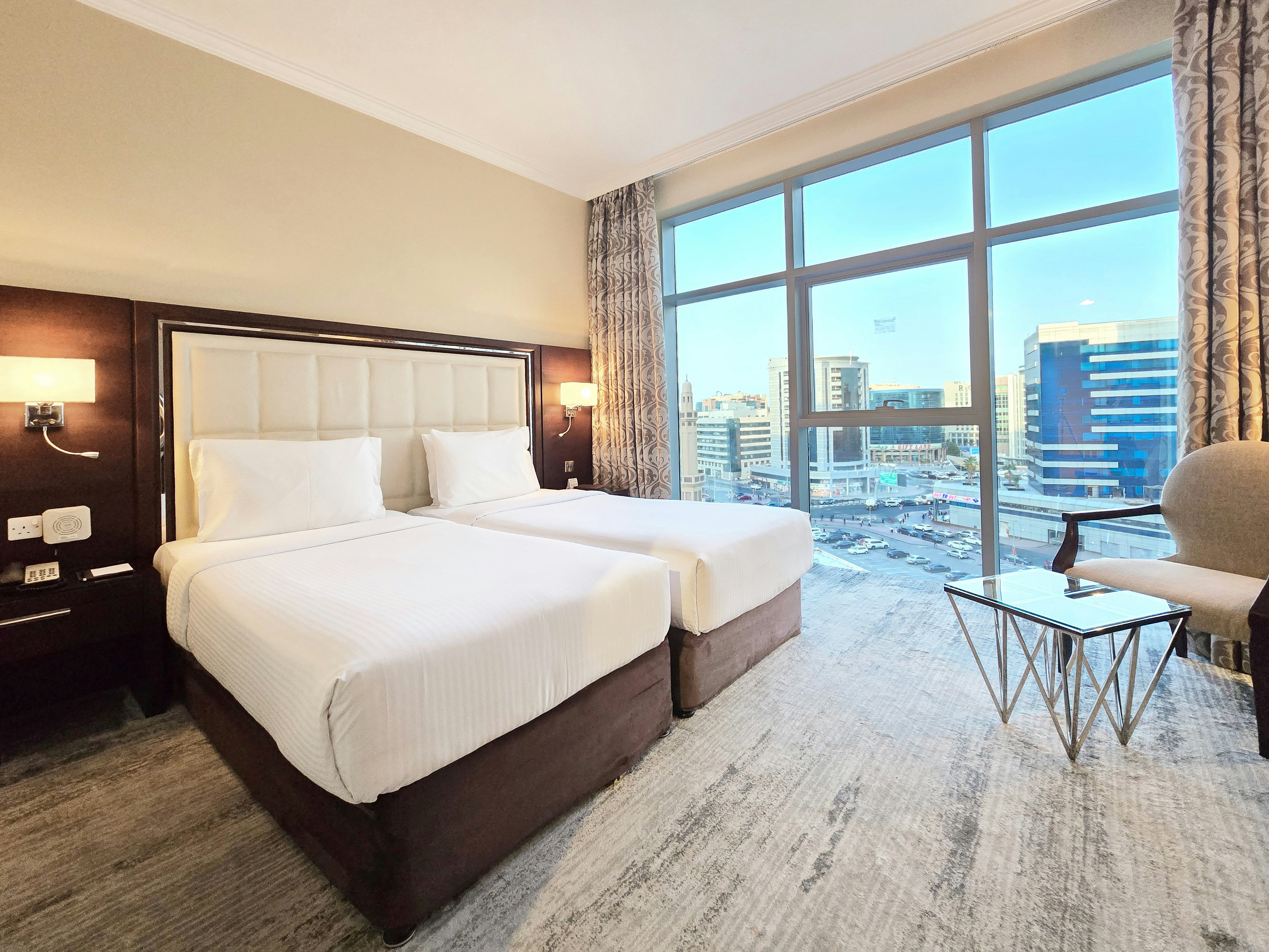 SUPERIOR, KING BED, CITY VIEW