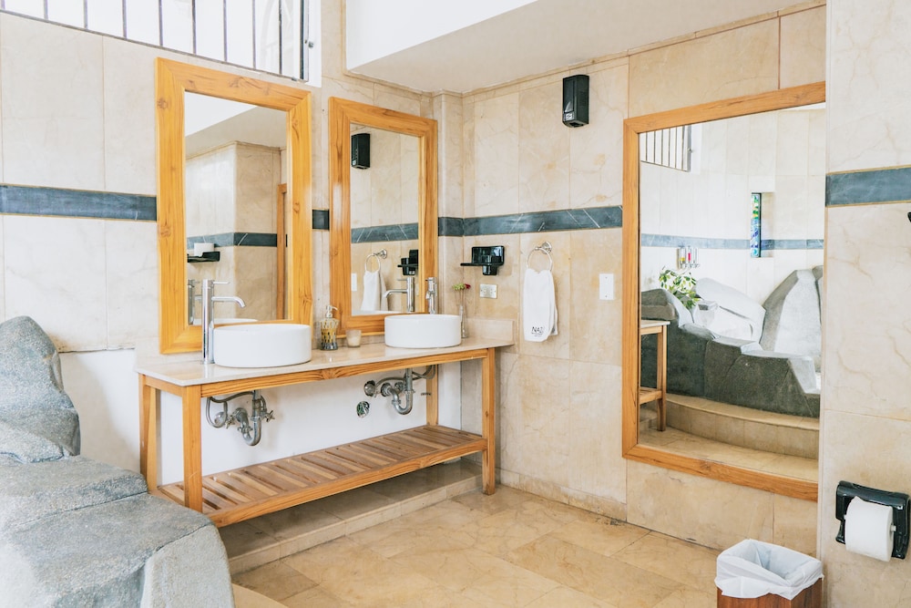 Nazu House Bed Breakfast 69/69