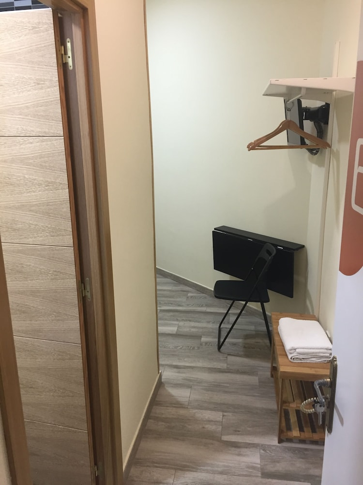 JQC Rooms 33/33