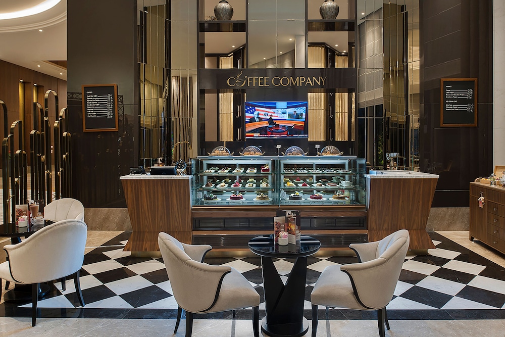 Elite World Grand Istanbul Kucukyali Hotel 58/68