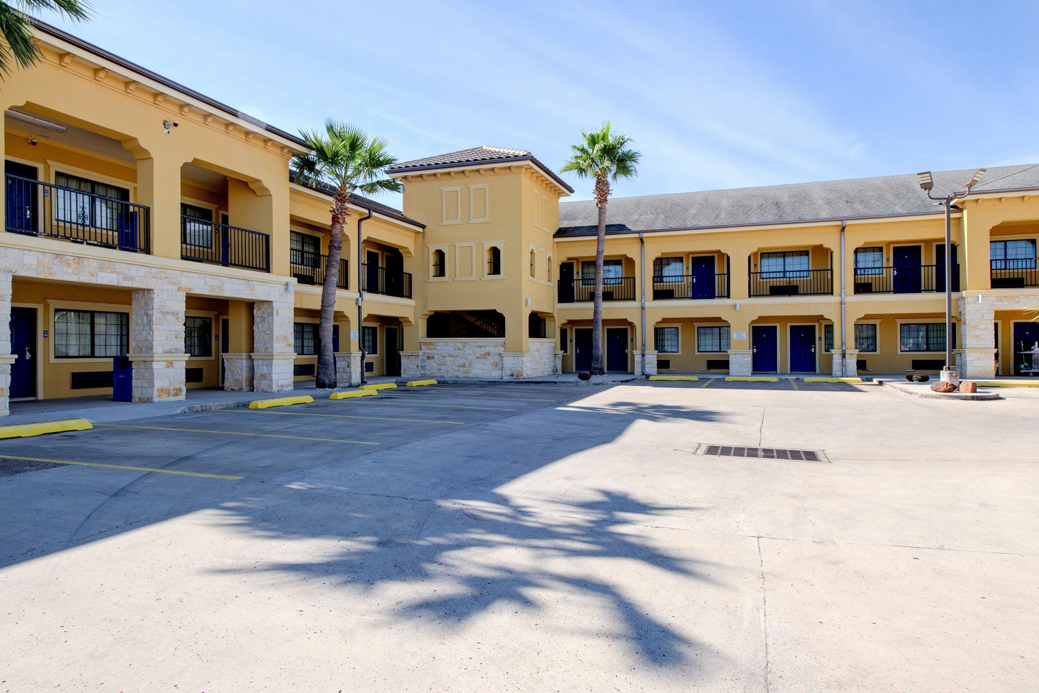 Weslaco Inn by Capital O Near Mercedes 50/56