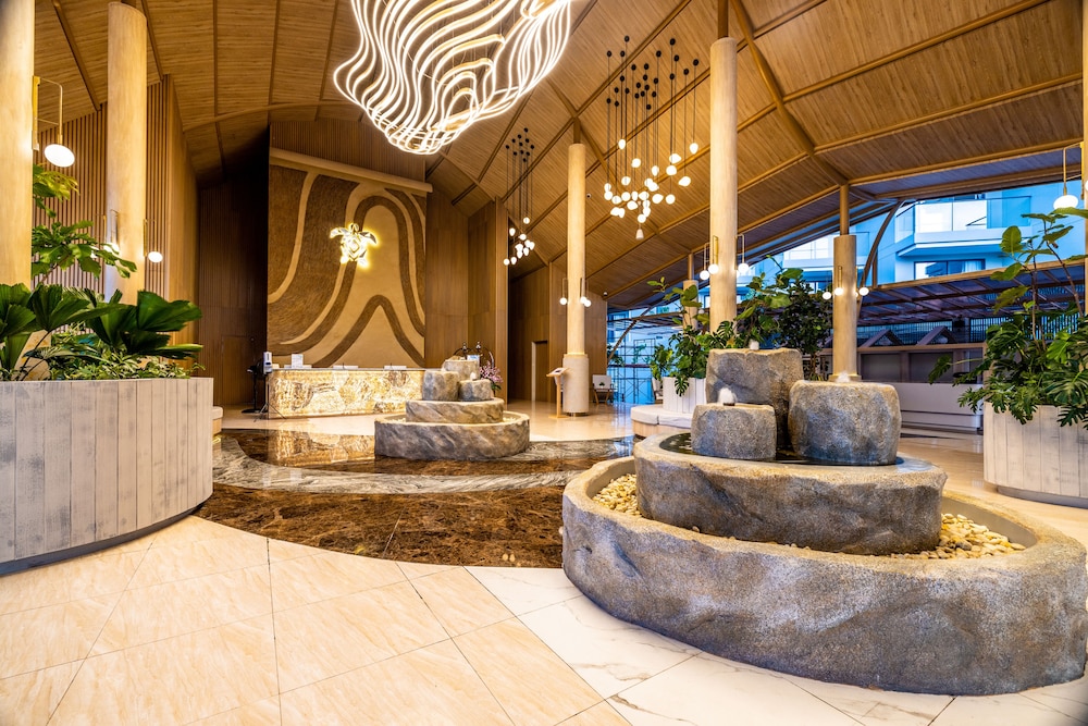 Phuket Emerald Beach Resort 10/70