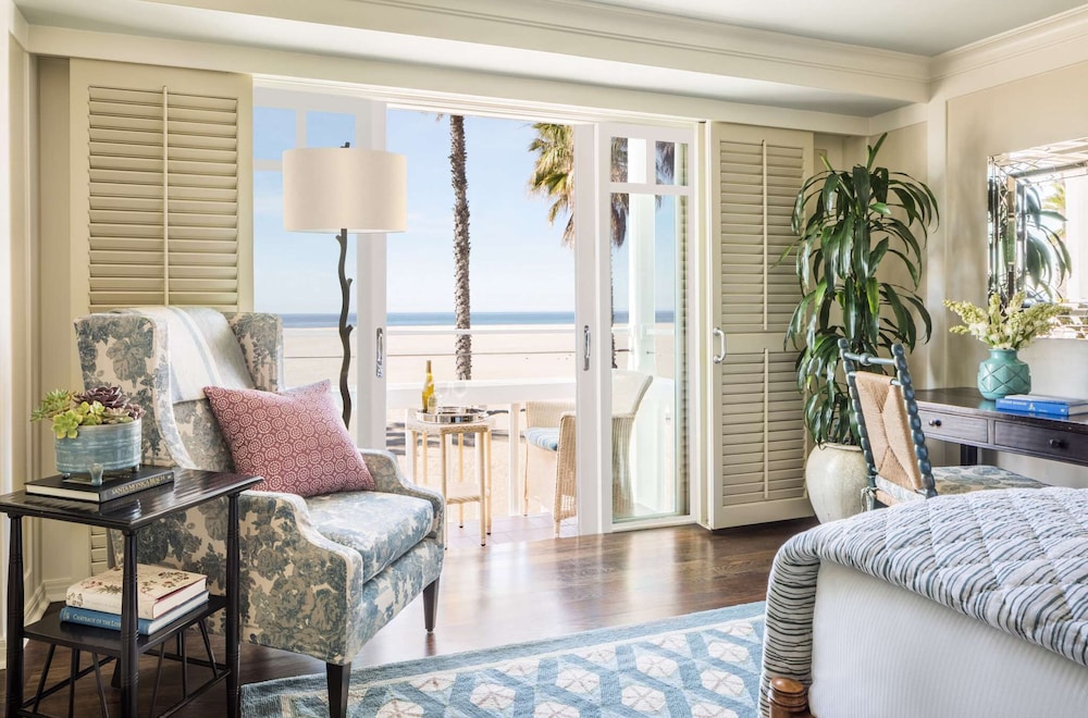 Shutters On The Beach 52/77