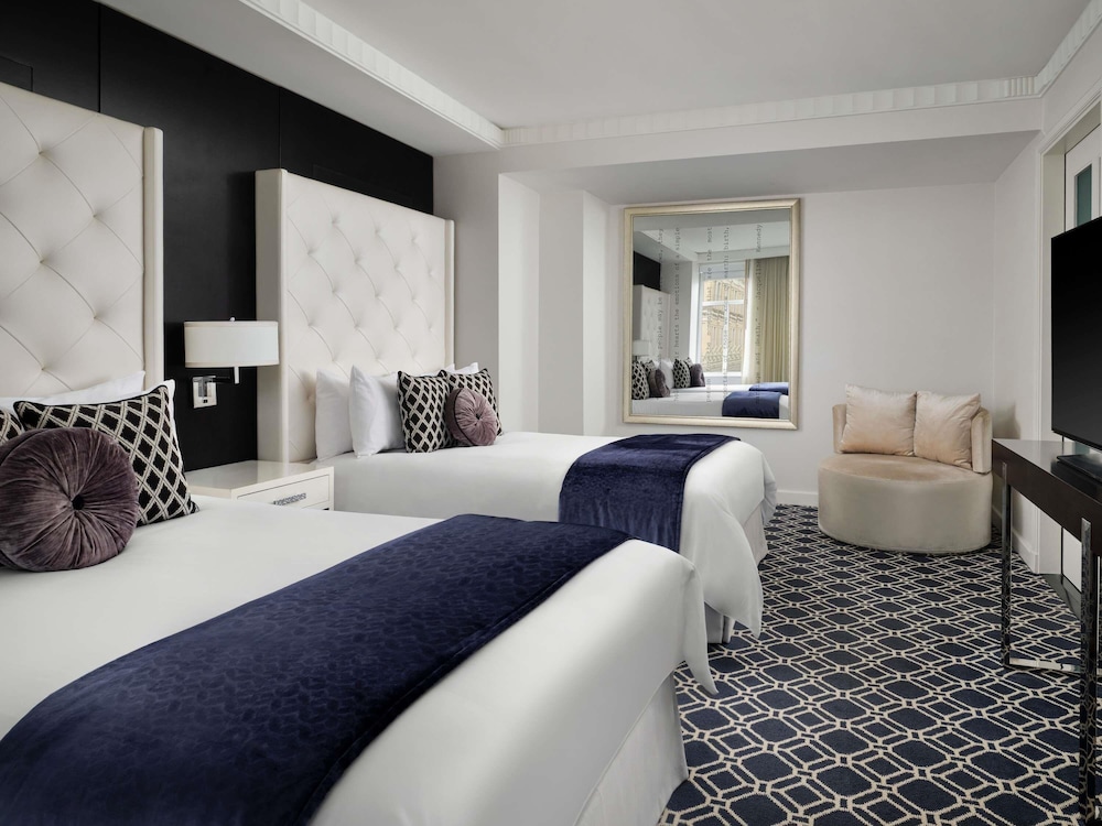 1 BEDROOM, PRESTIGE, SUITE, KING BED