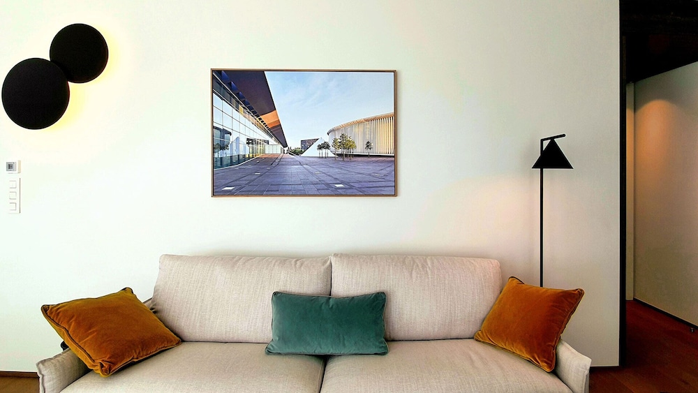 Central City Luxury Residence 24/50