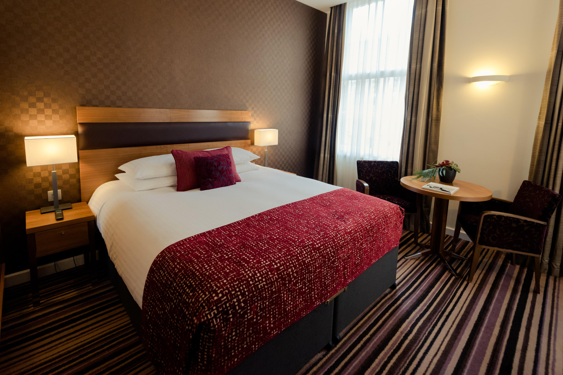 Deluxe, King Bed, Two Story، LEOPOLD HOTEL 3/5