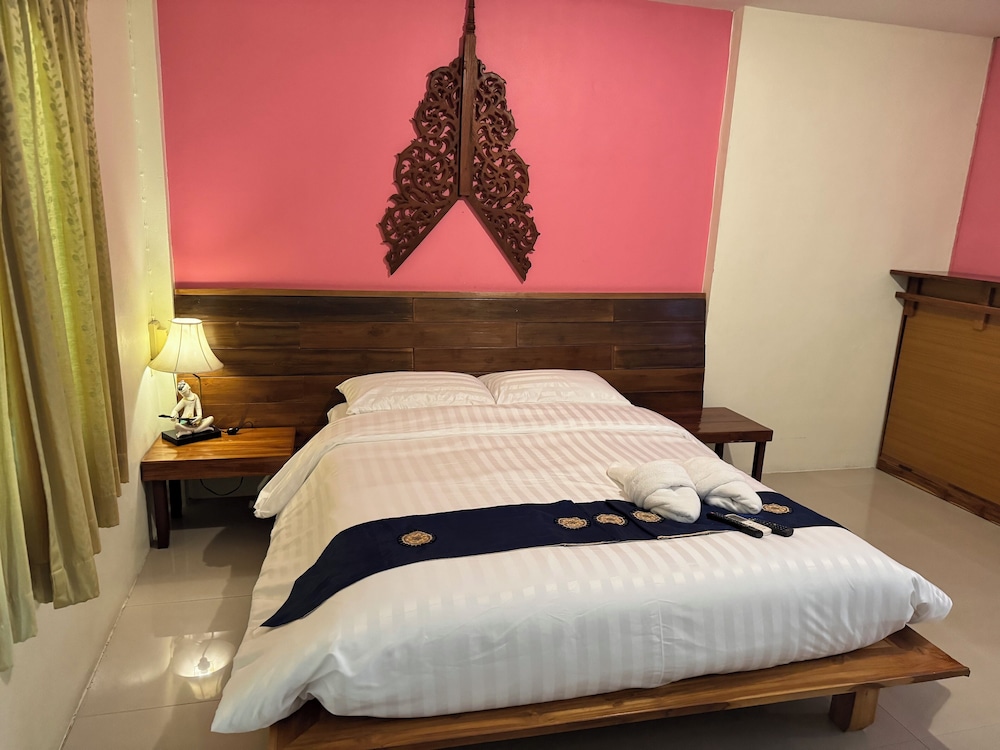 Ruen Kaew Resort 33/38