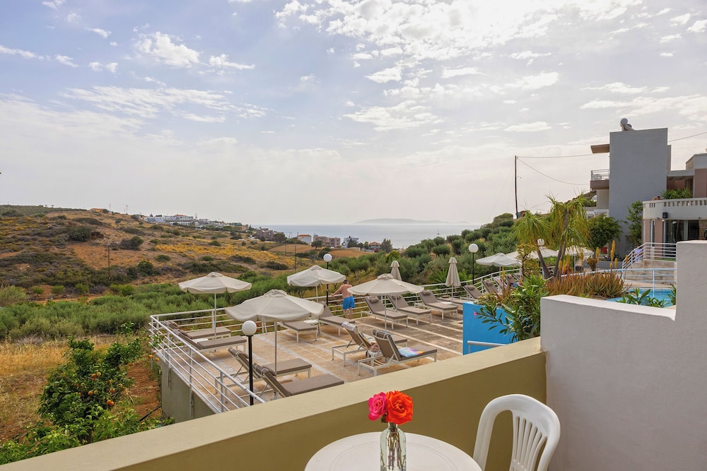 Pelagia Bay 70/74