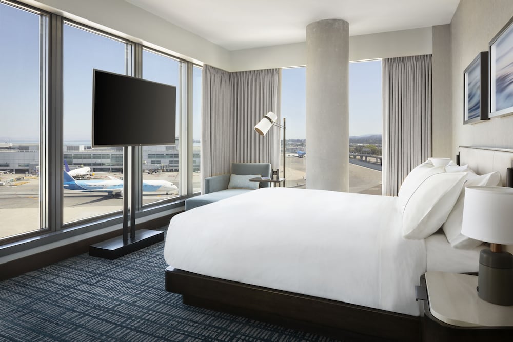 Grand Hyatt At Sfo 15/48