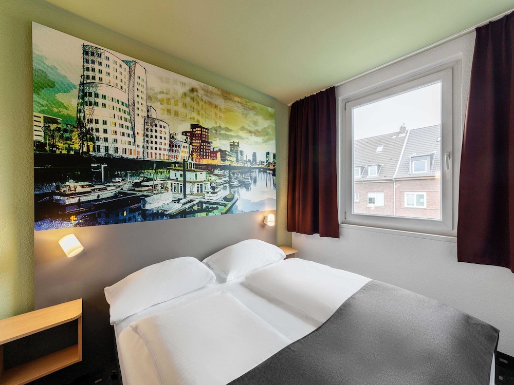 Room, Queen Bed
