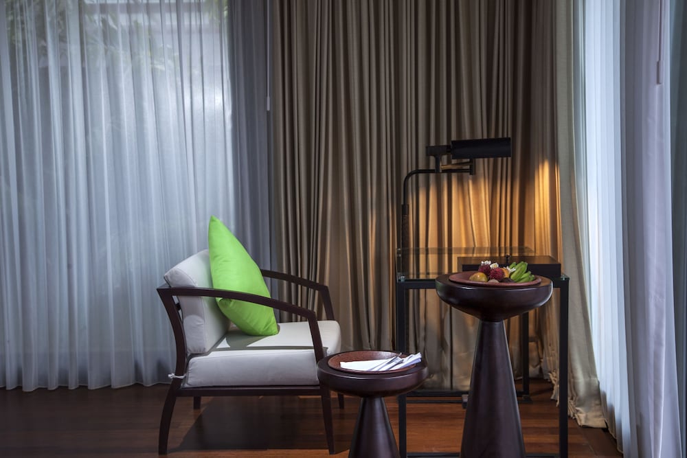 Sanctoo Suites And Villas 66/76