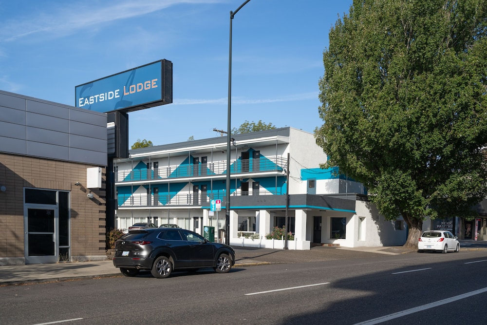 Eastside Lodge 52/60