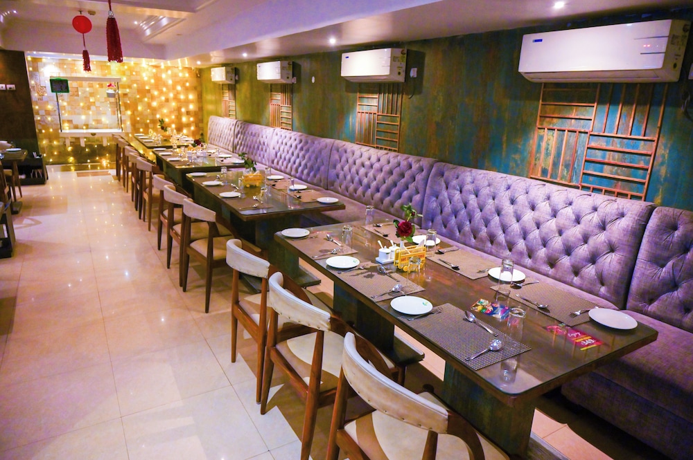 HOTEL RADHIKA REGENCY 36/50
