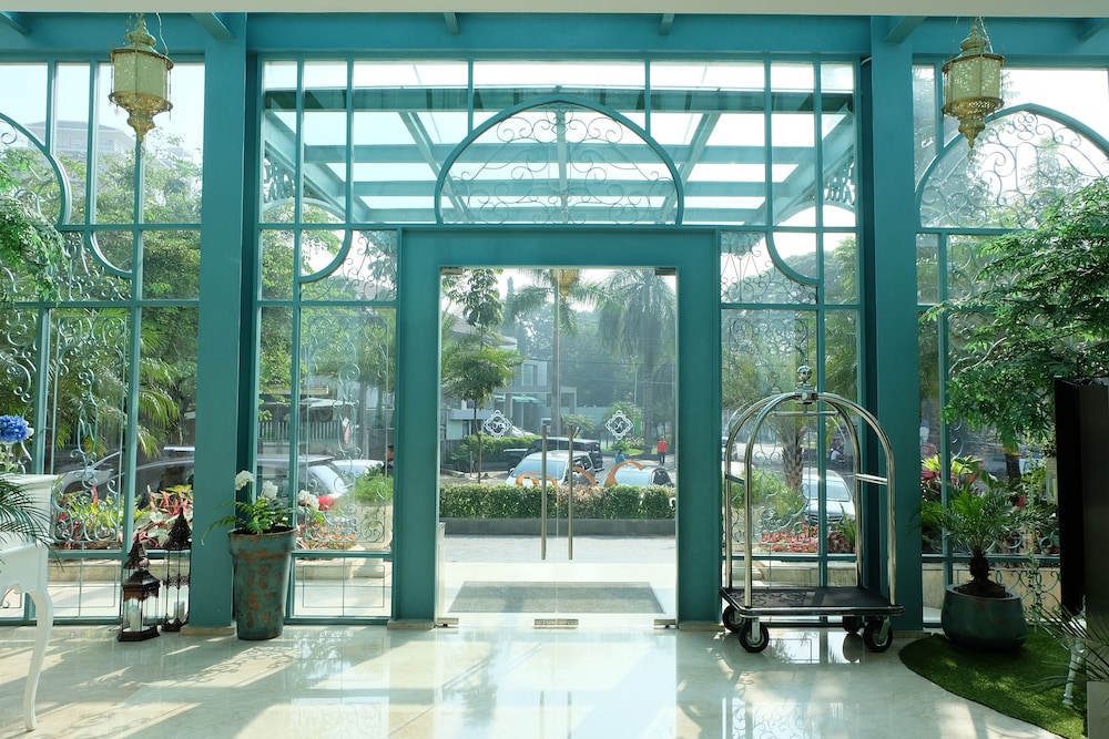 Noor Hotel 54/58
