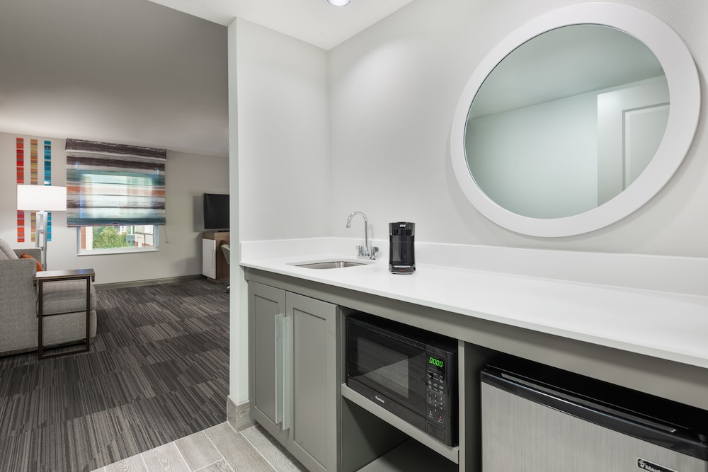 Hampton Inn & Suites Atlanta Buckhead Place Ga 7/44