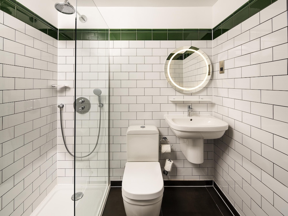 Ibis Styles London Gloucester Road 70/71