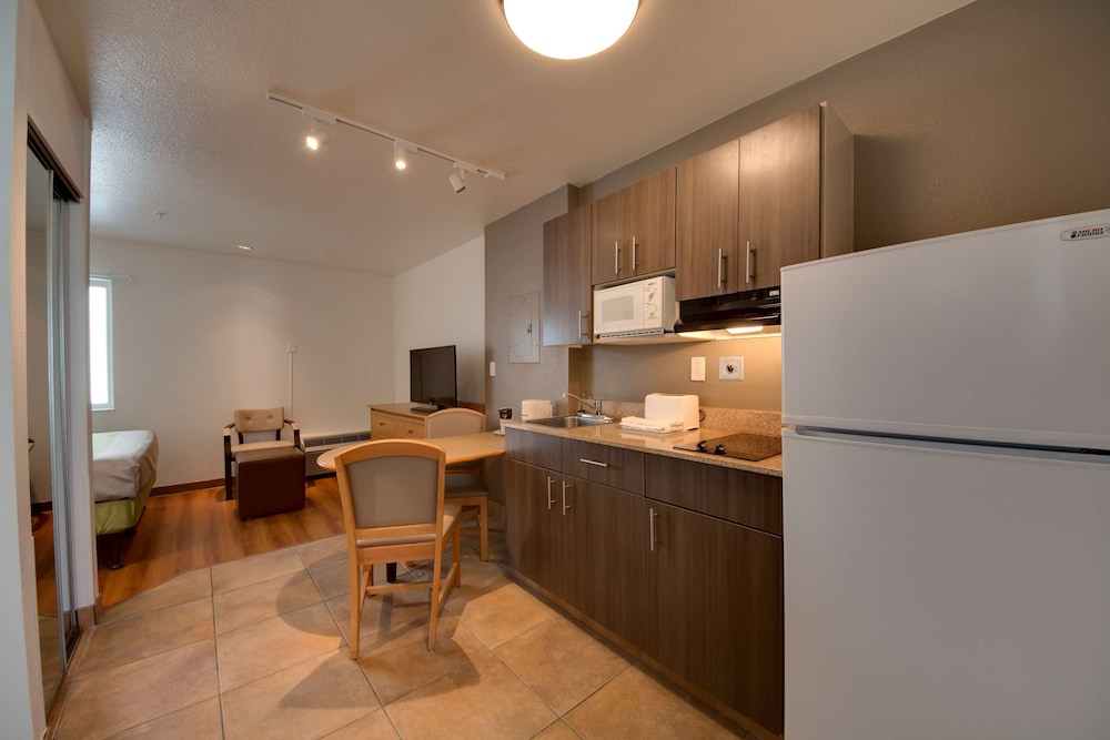 Studio6 Brownsville, TX 37/62
