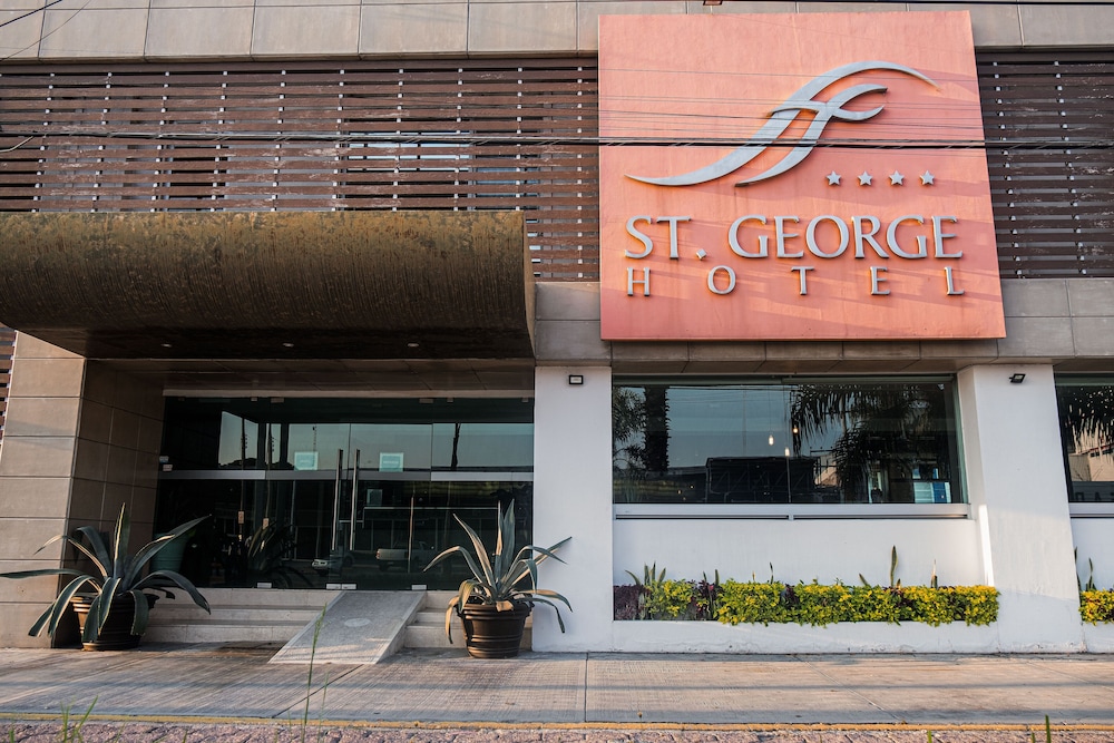 St George Hotel 4/67