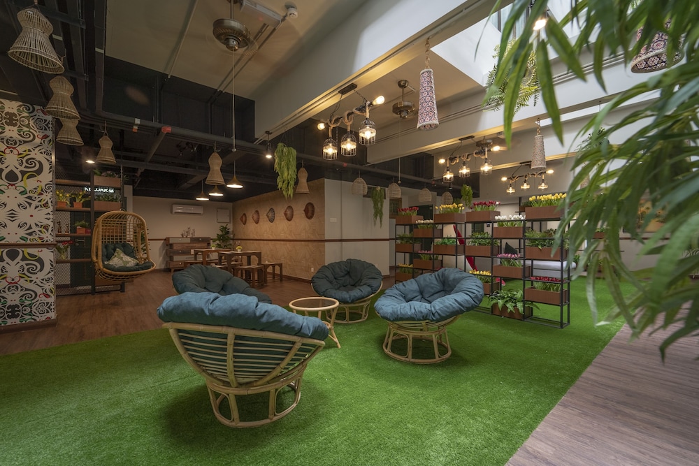 East Riverine Boutique Hotel 37/45
