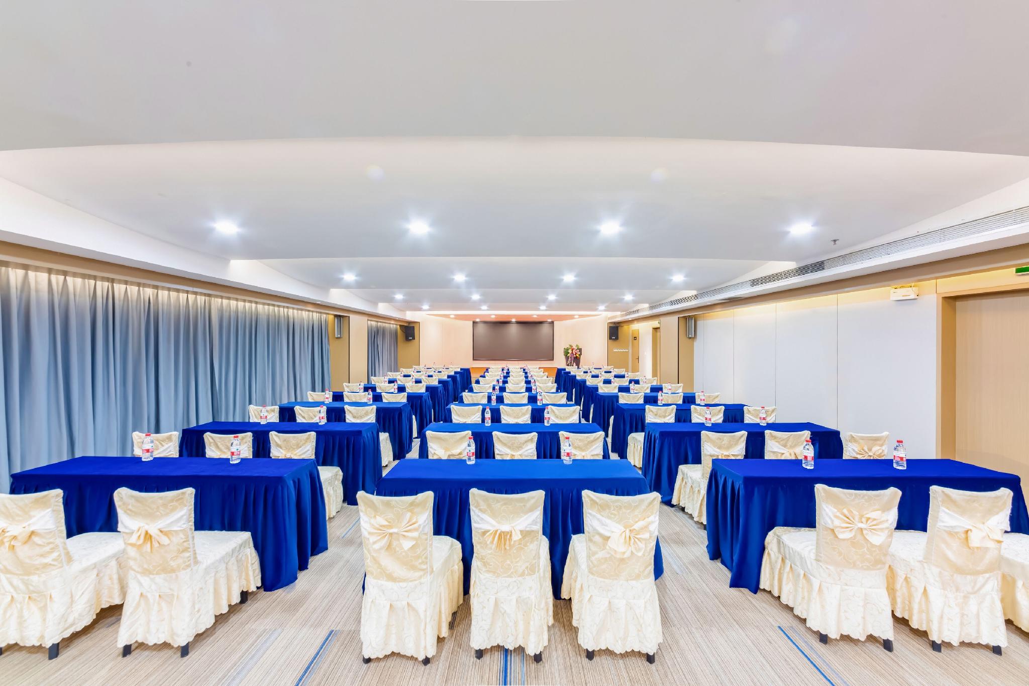 Vienna Hotel (Dongguan Chang'an Railway Station Bubugao) 42/46
