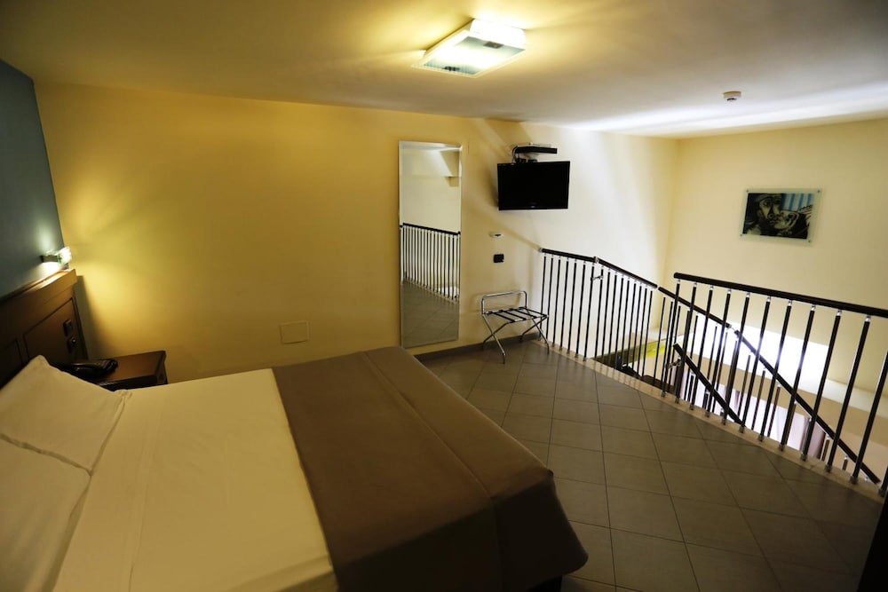 Albanuova Hotel Reggio Calabria 33/43