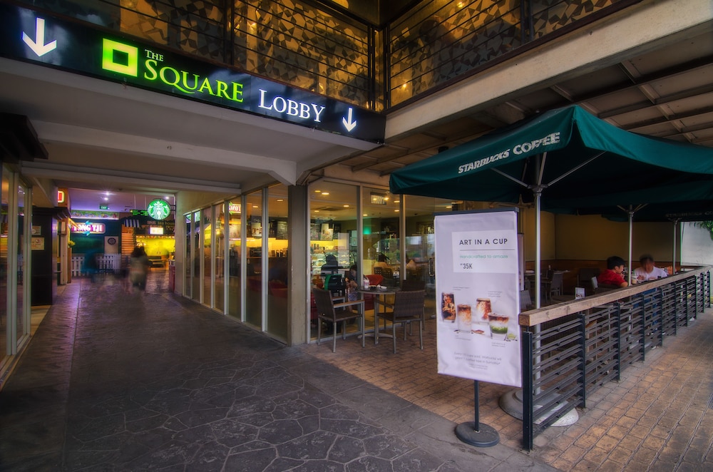 The Square Surabaya 64/68
