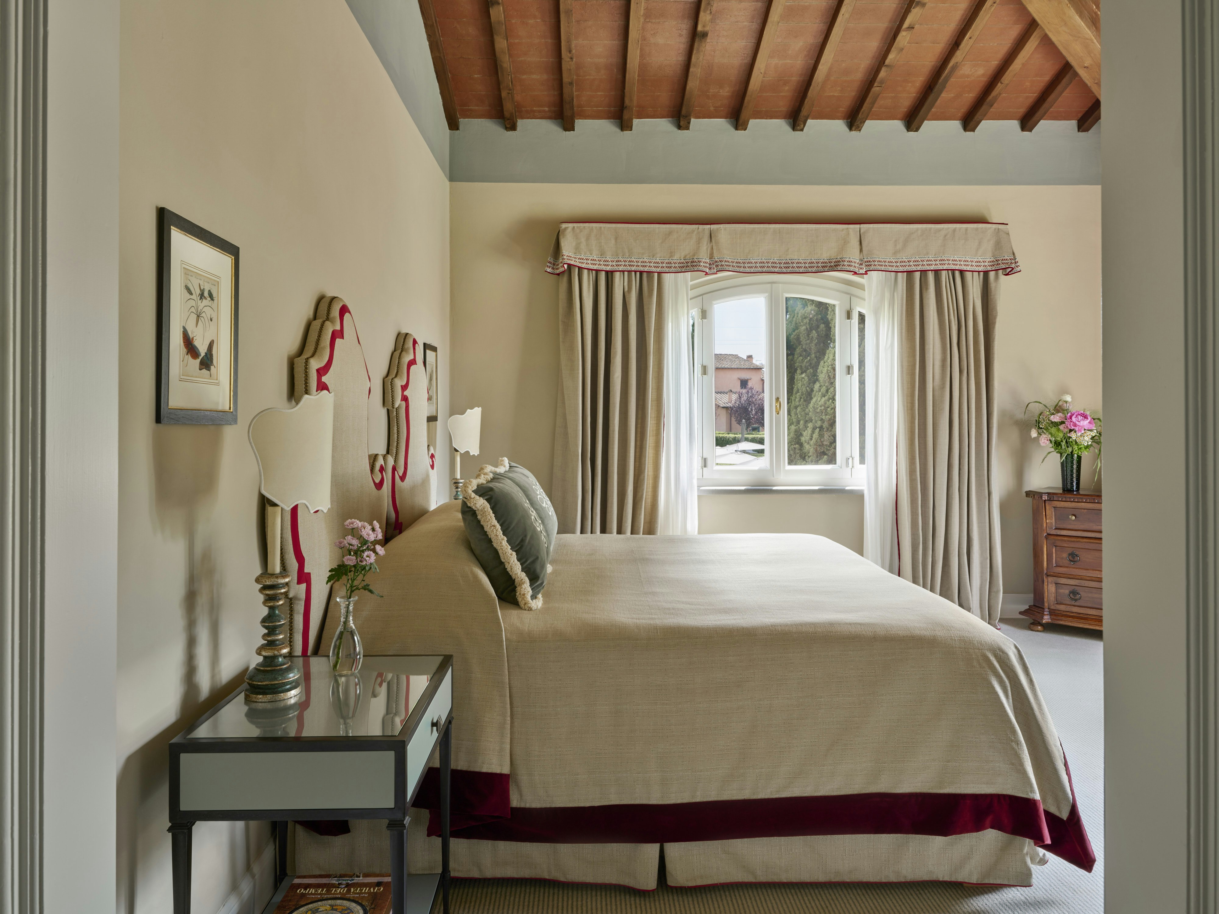 PRESTIGE, DOUBLE BED, RIVER OR GARDEN VIEW