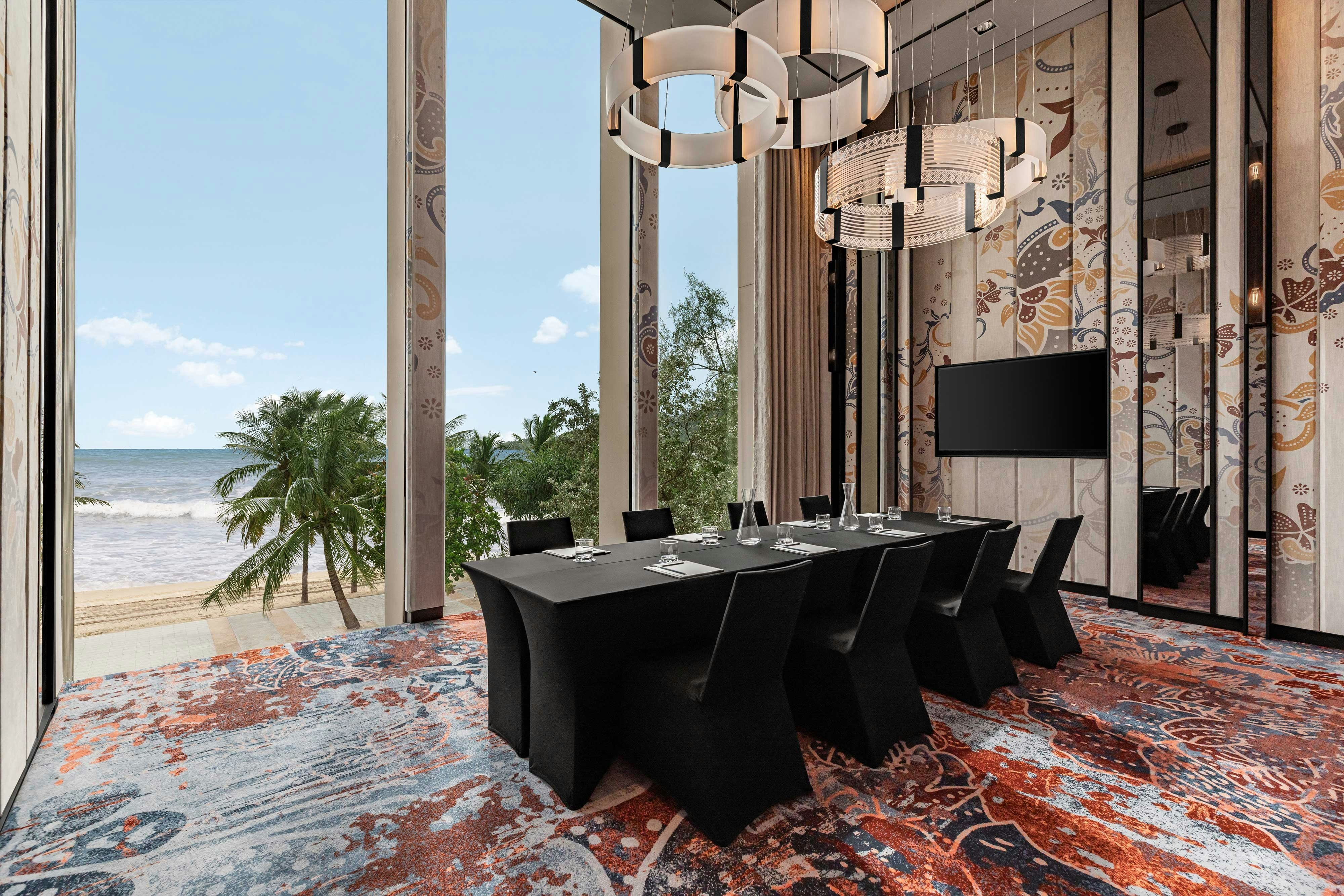 Four Points by Sheraton Phuket Patong Beach Resort 33/44