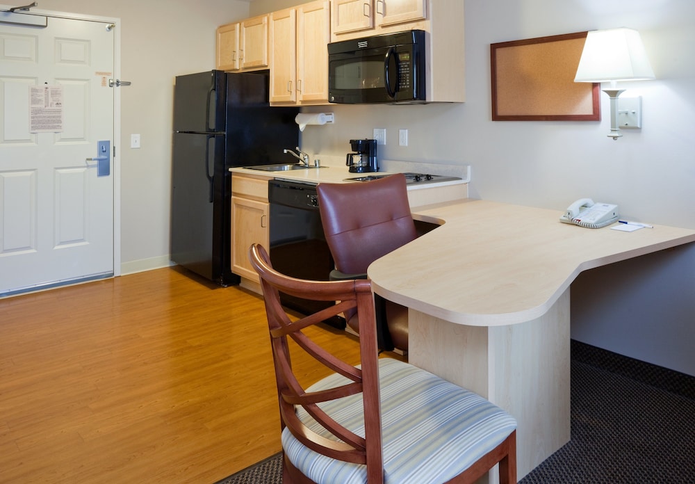 Candlewood Suites Milwaukee Brown Deer 23/29