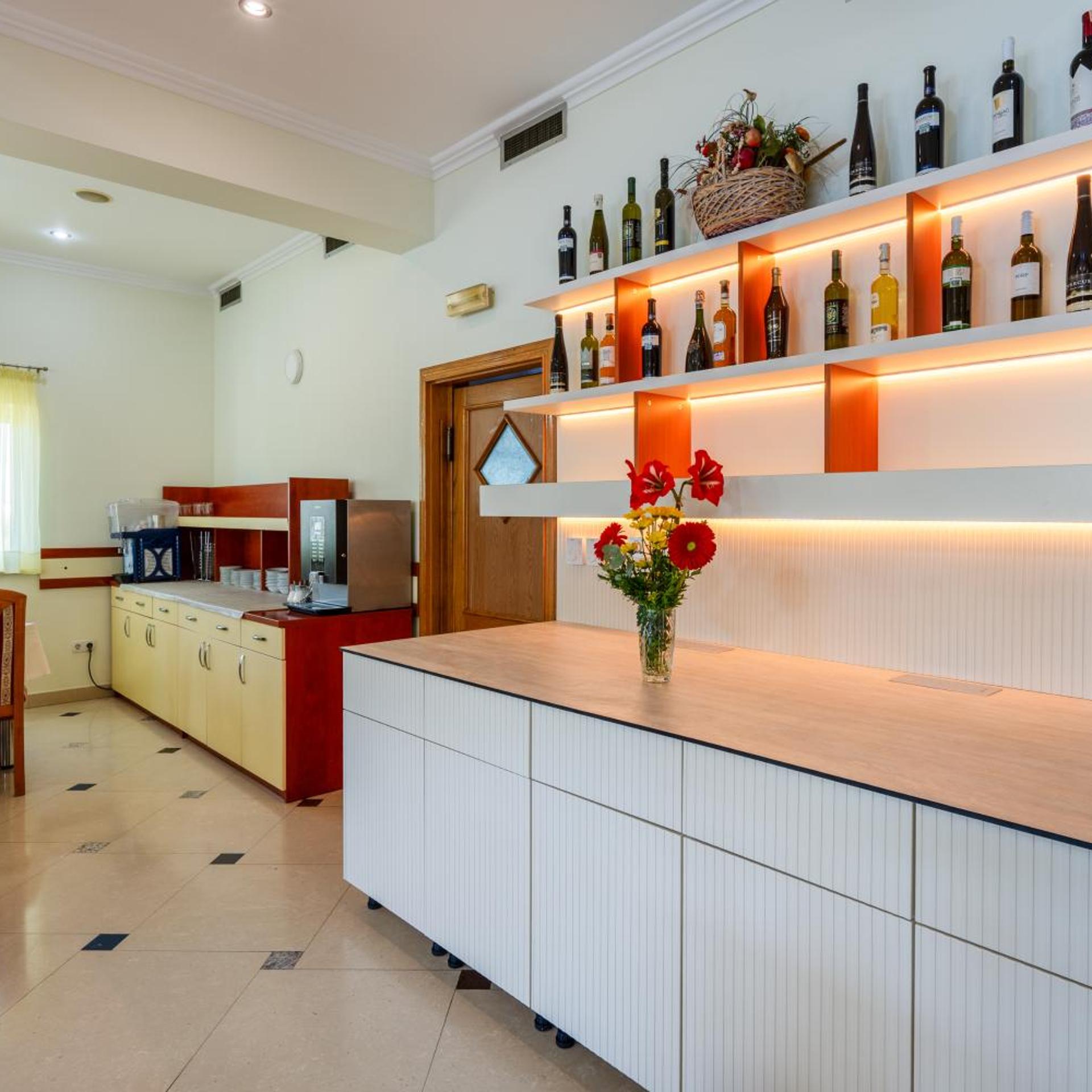 Hotel Adria 10/55