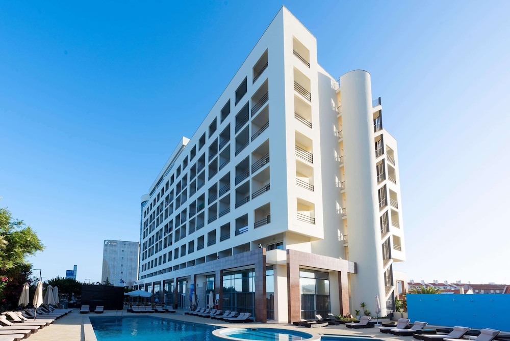 TRYP by Wyndham Lisboa Caparica Mar in COSTA DA CAPARICA