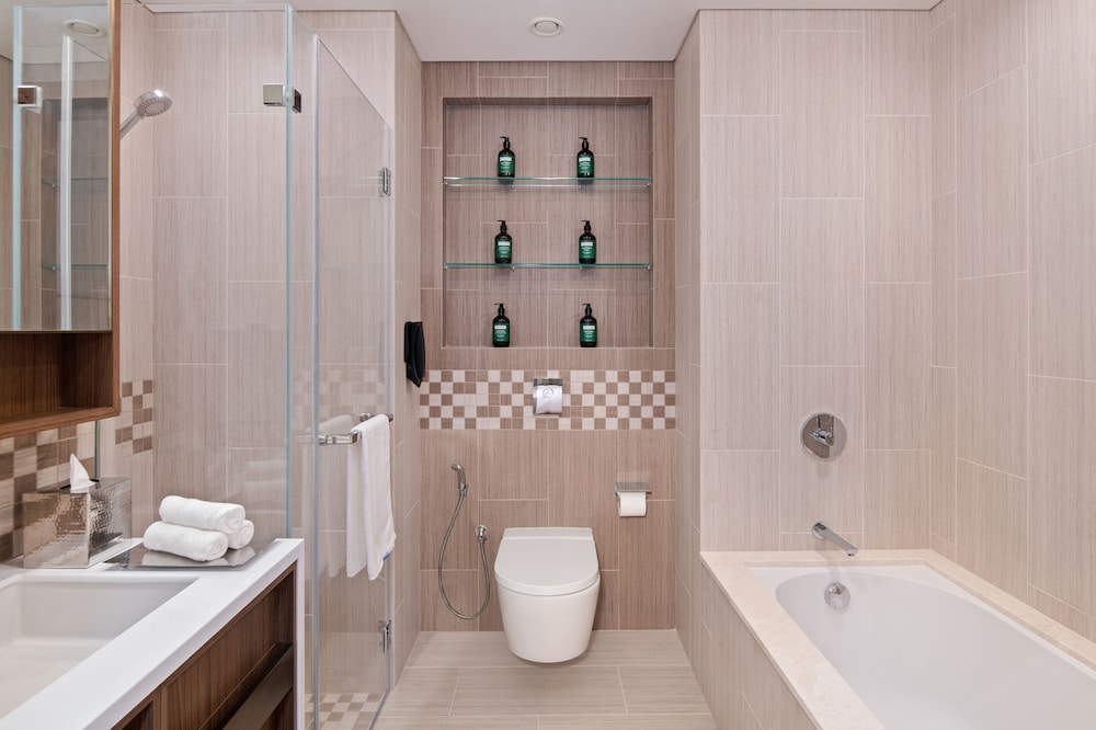 Staybridge Suites Dubai Al-Maktoum Airport 16/58