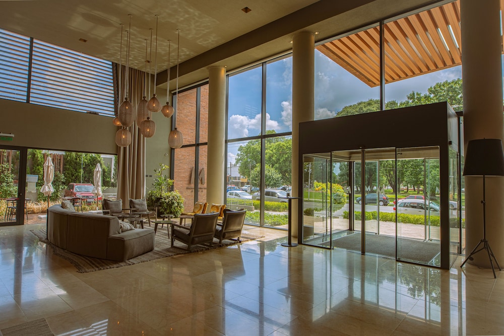 MULEN HOTEL TANDIL 40/61