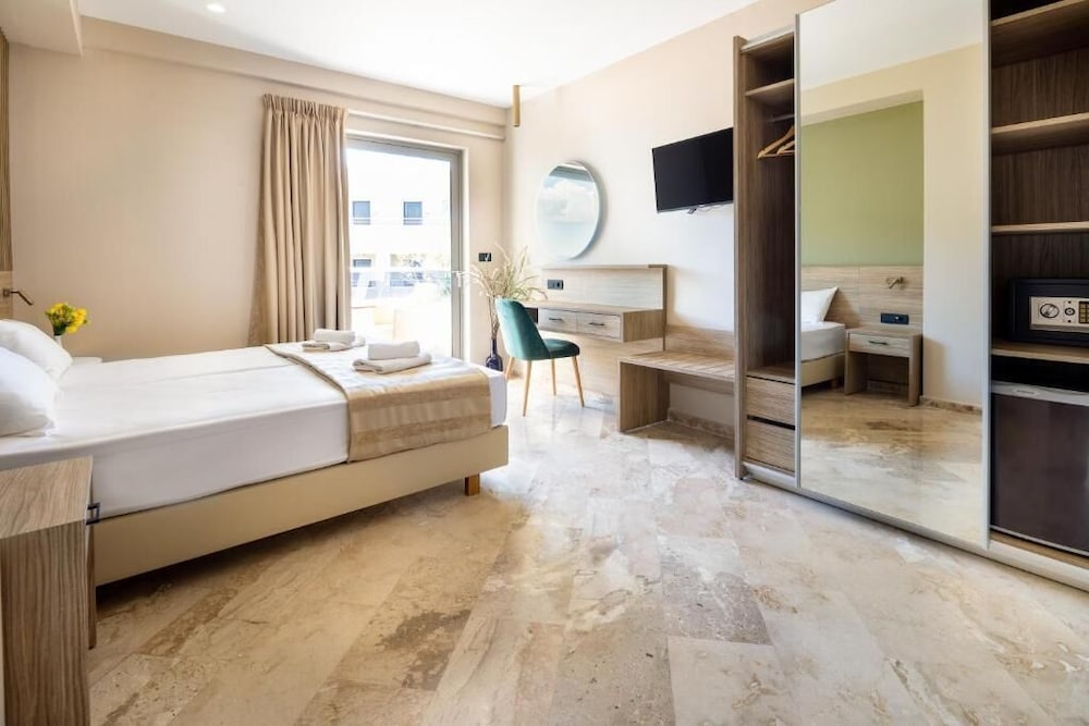 Elena Hotel 8/51