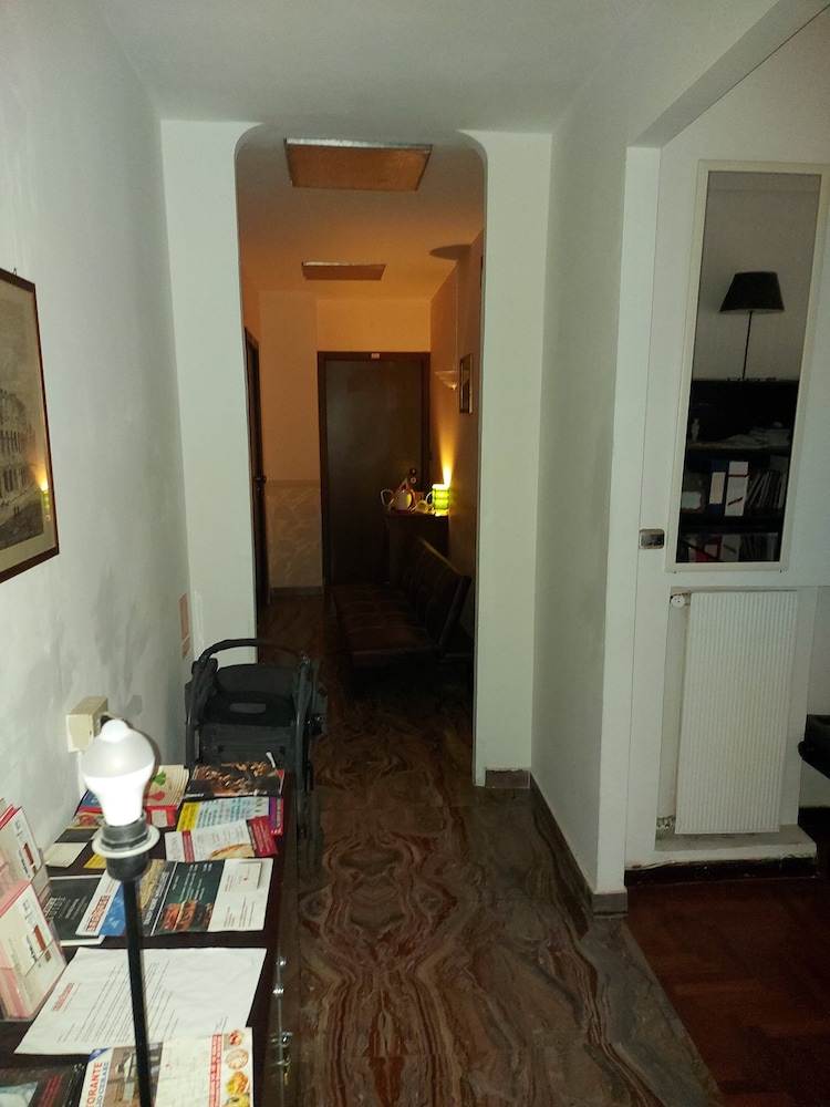 Vatican Rooms Guest Hous 37/52