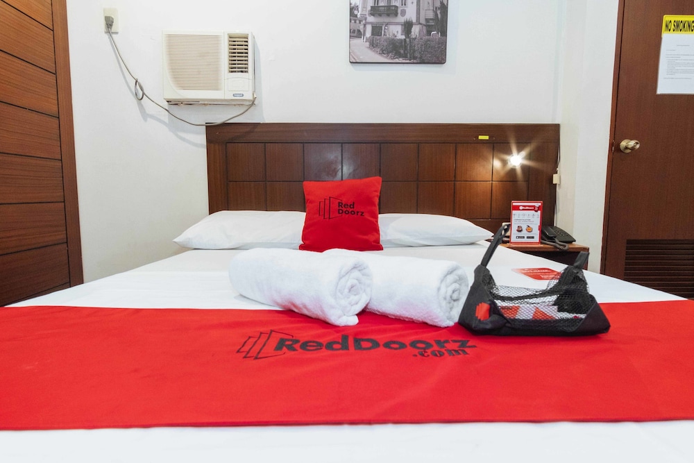 Reddoorz San Antonio Makati 25/49