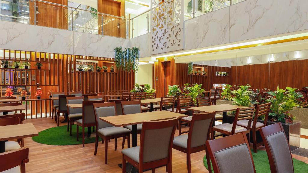 AR Suites Jewels Royale - Koregaon Park NX 27/31