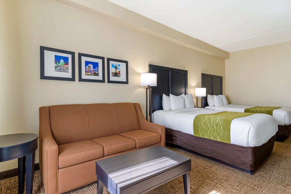 Comfort Inn & Suites Montgomery Eastchase 16/40