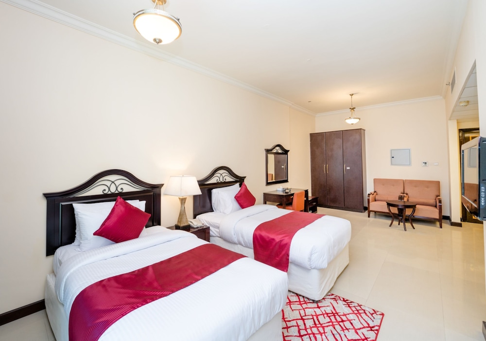 EXECUTIVE, TWIN BEDS