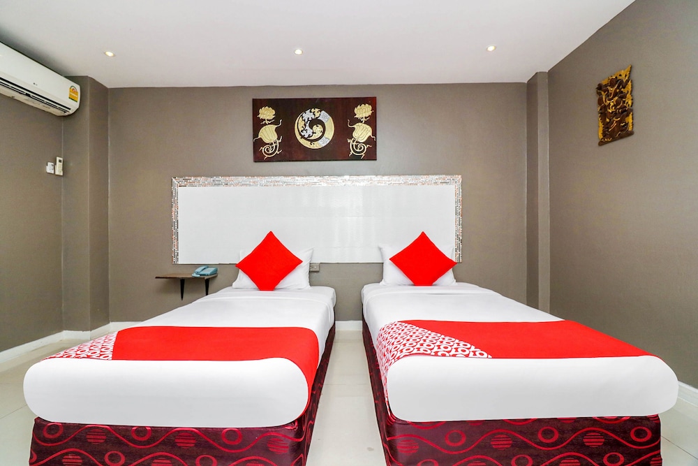 NATURAL BEACH HOTEL AND BAAN SILA 24/59