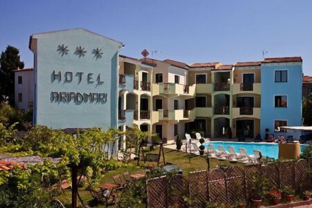 Hotel Ariadimari 3/50