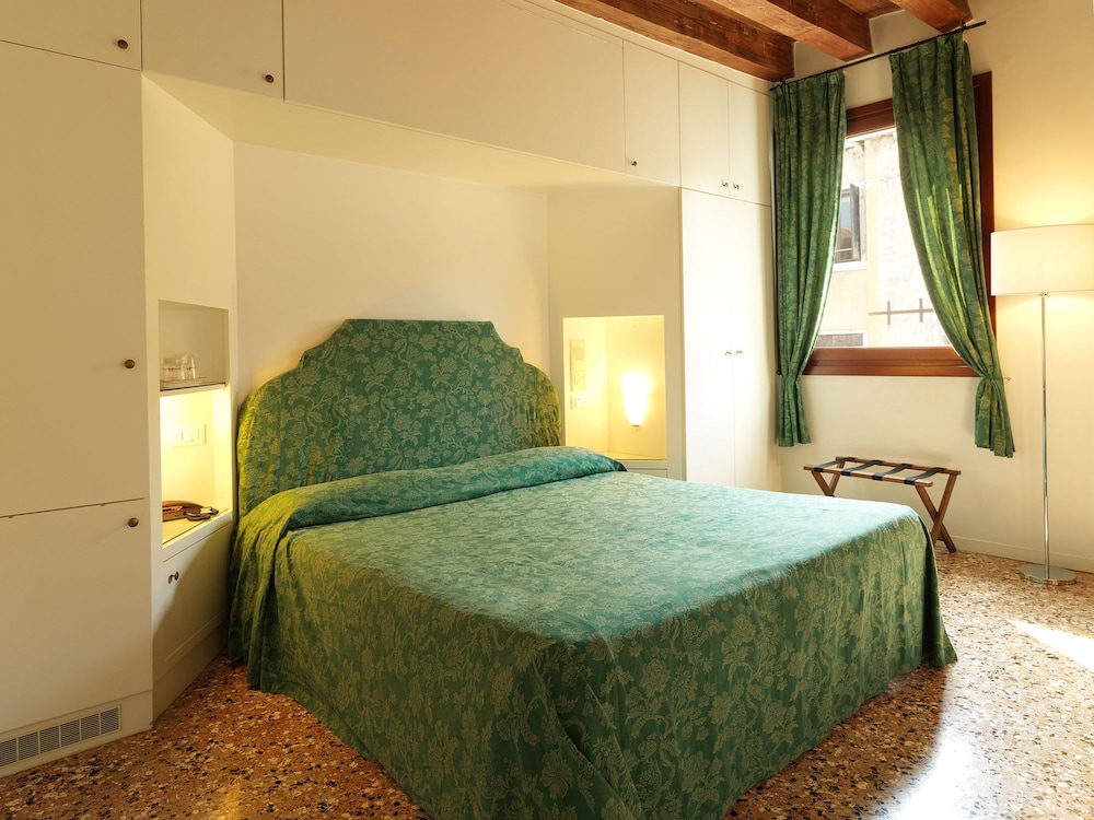 Locanda Ai Santi Apostoli 8/50