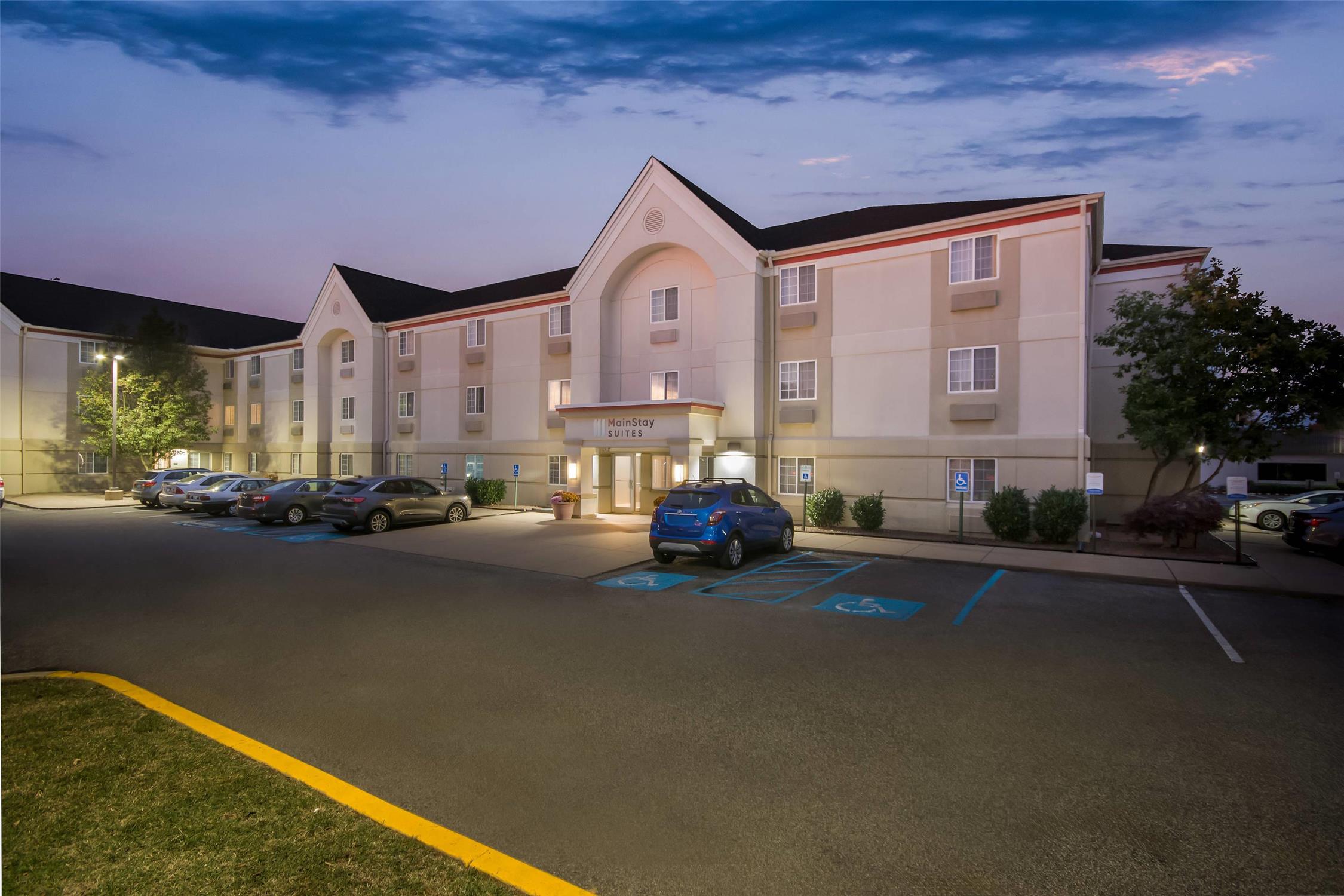 MainStay Suites Louisville Jeffersontown 15/17