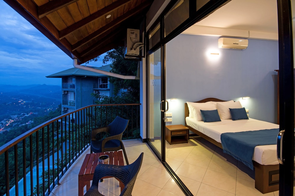 Ceyloni Panorama Resort 24/59