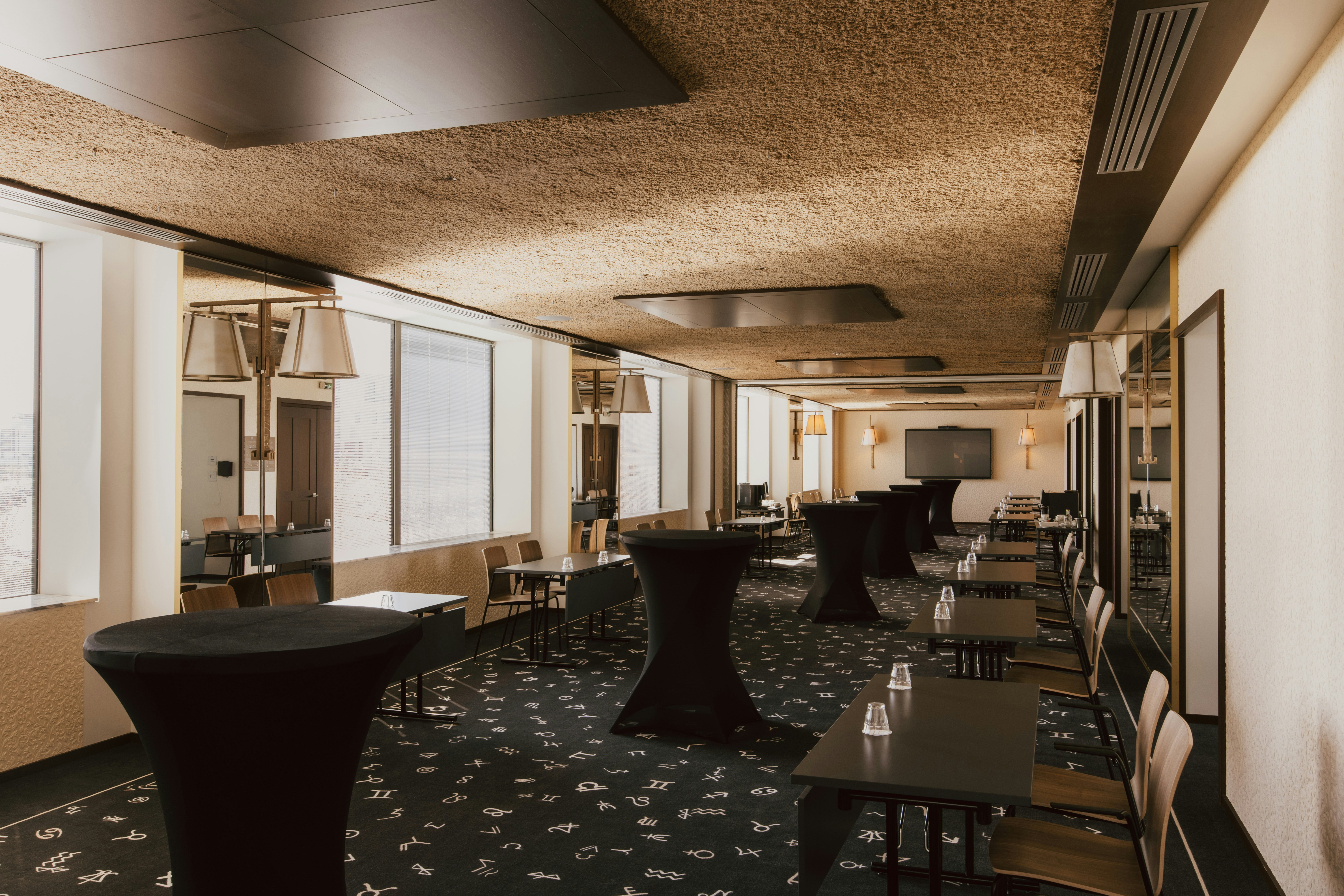 Maison Heler Metz, Curio Collection by Hilton 15/22