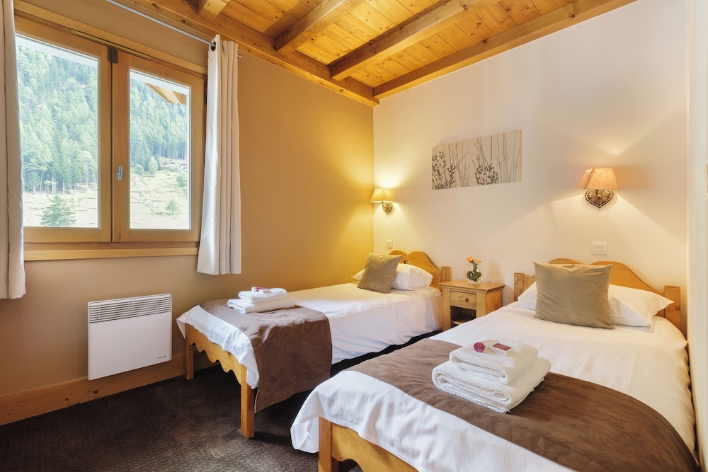 3 Bedrooms, Family, Apartment, Double and Twin Beds, Bunk Bed, 2 Bathrooms