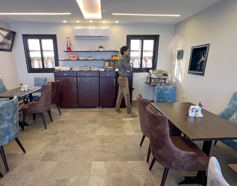 Khan Duidar Inn - Pyramids View Rooftop 30/50