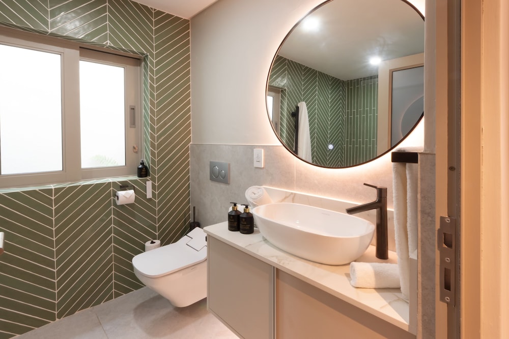 Views Boutique Hotel Spa 68/70