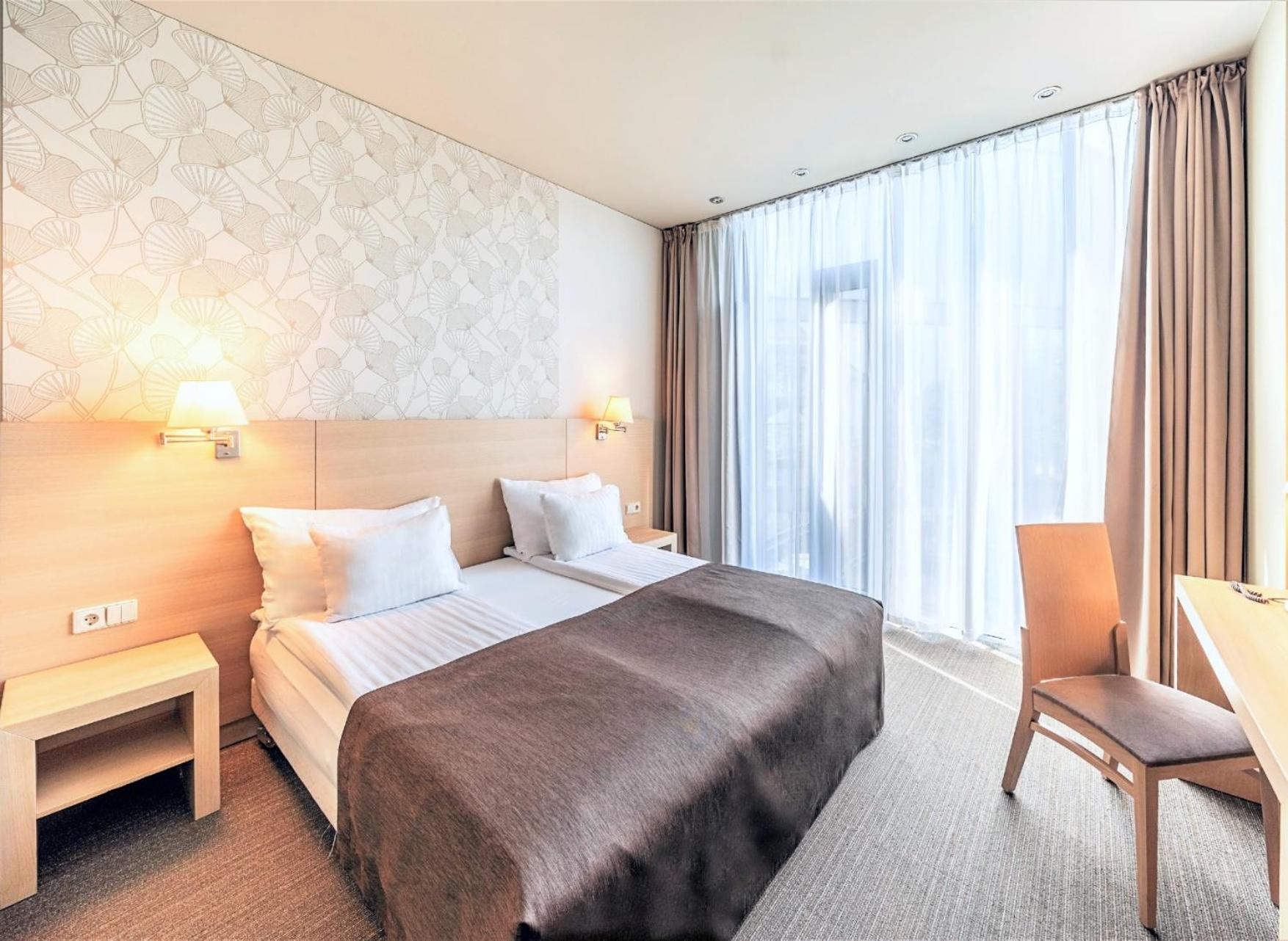 Comfort, King Bed