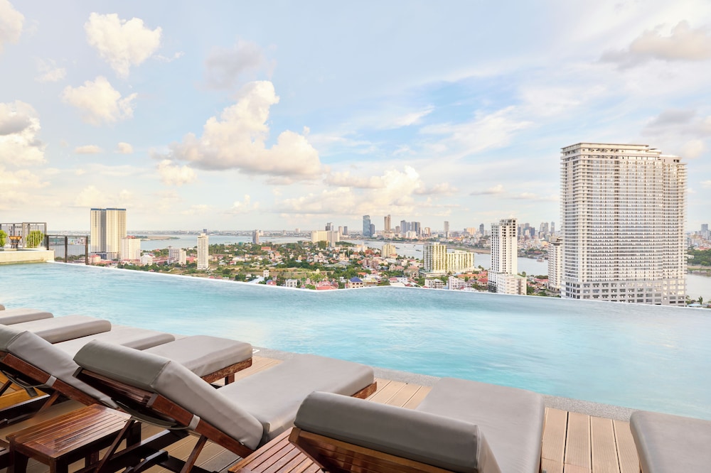 The Peninsula Phnom Penh 43/50